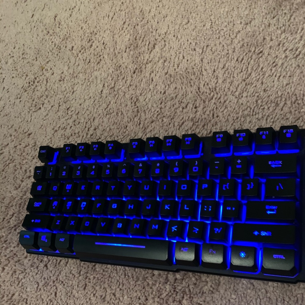 Keyboard - Picture 2 of 3